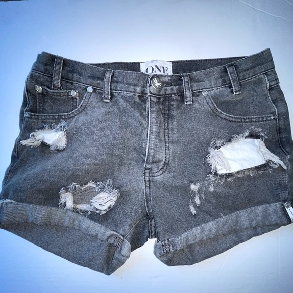 OneTeaspoon faded gray rolled distressed shorts. - Picture 1 of 5